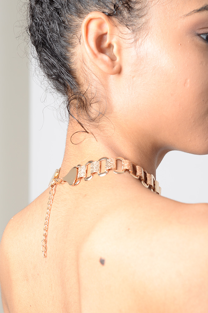 Stylish Gold Linked Choker Necklace